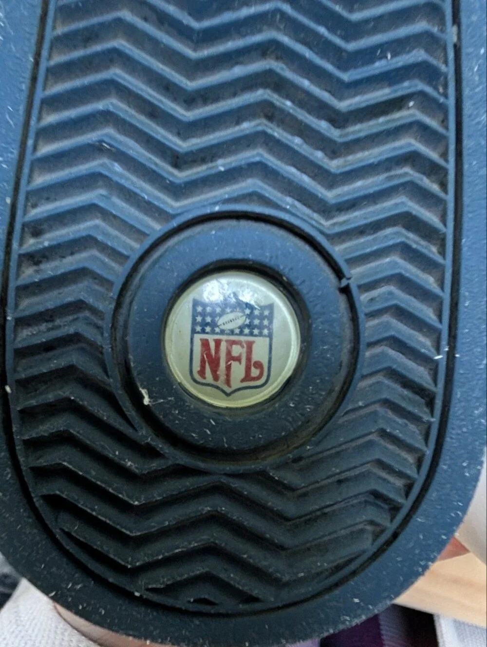 Vintage Official NFL New England Patriots Reebok Sneakers Men's Size 10 Retro